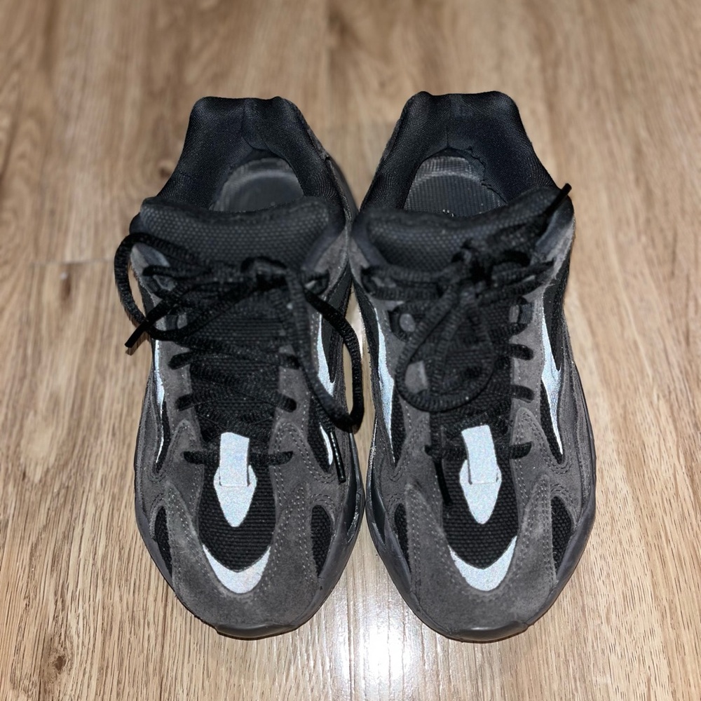 Yeezy Vanta 700 Adidas Black Sneakers